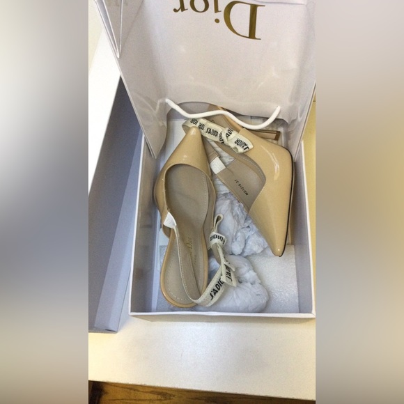 Heels - Picture 1 of 9
